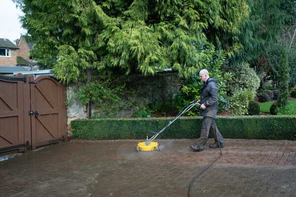 Tips For Using Pressure Washing For Patio Cleaning in London