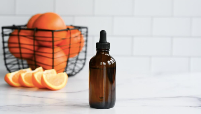 Keep your skin healthy: Vitamin C serum