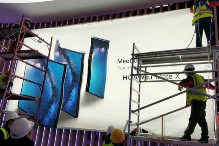 The Huawei Mate X was seen in the hands of the CEO of Huawei
