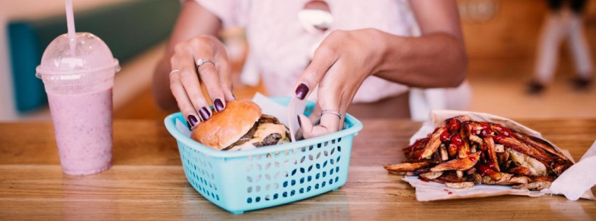 10 Restaurant Promotion Ideas That Attract Customers and Drive Sales