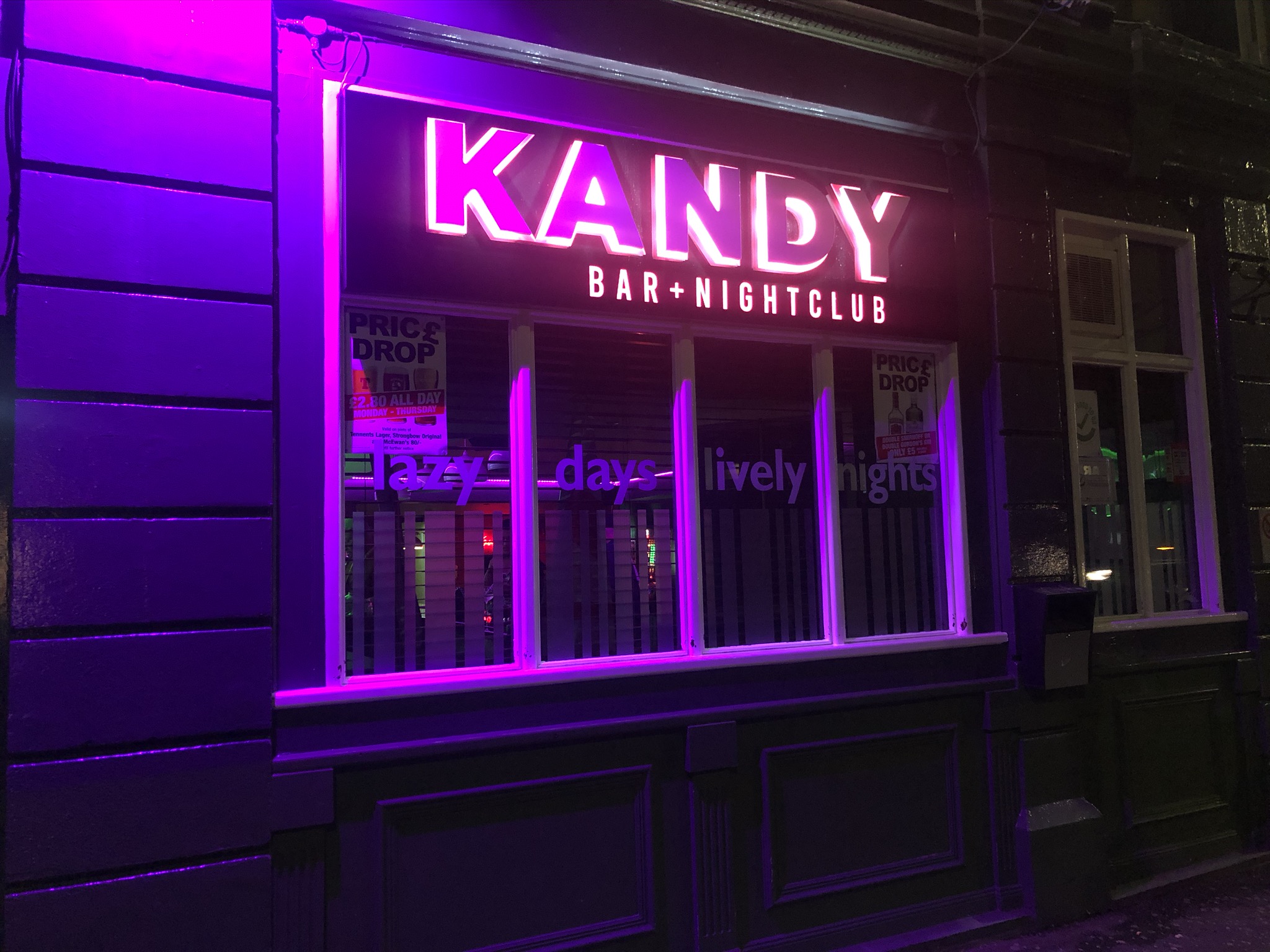 3D Signs & The Greatest Glyph: The Ampersand