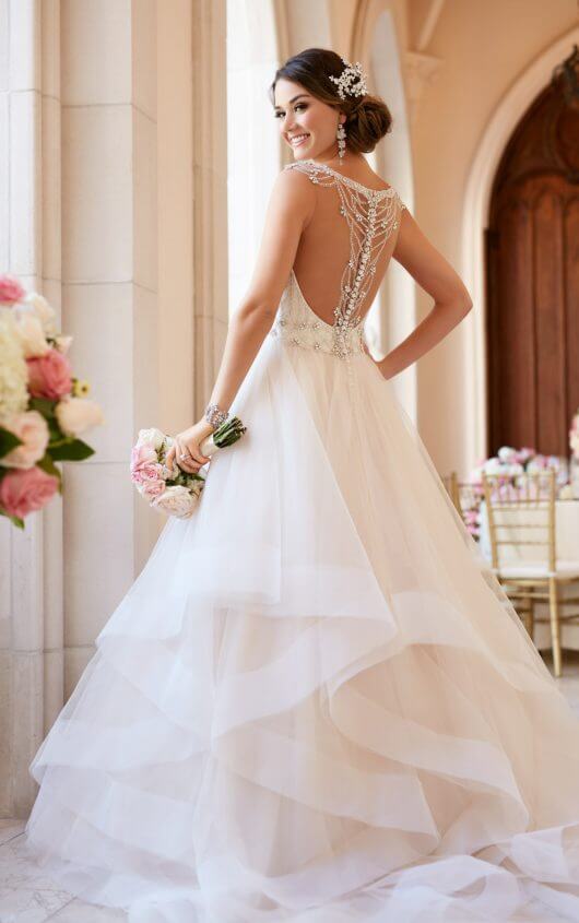 BALLGOWN WEDDING DRESS WITH INTRICATE OPEN BACK