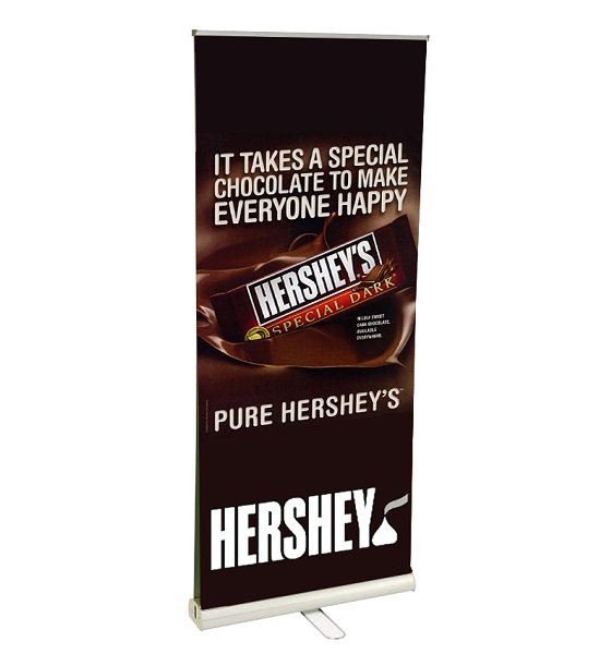 Custom Displays Retractable Banners Canada for trade shows, Get offers!