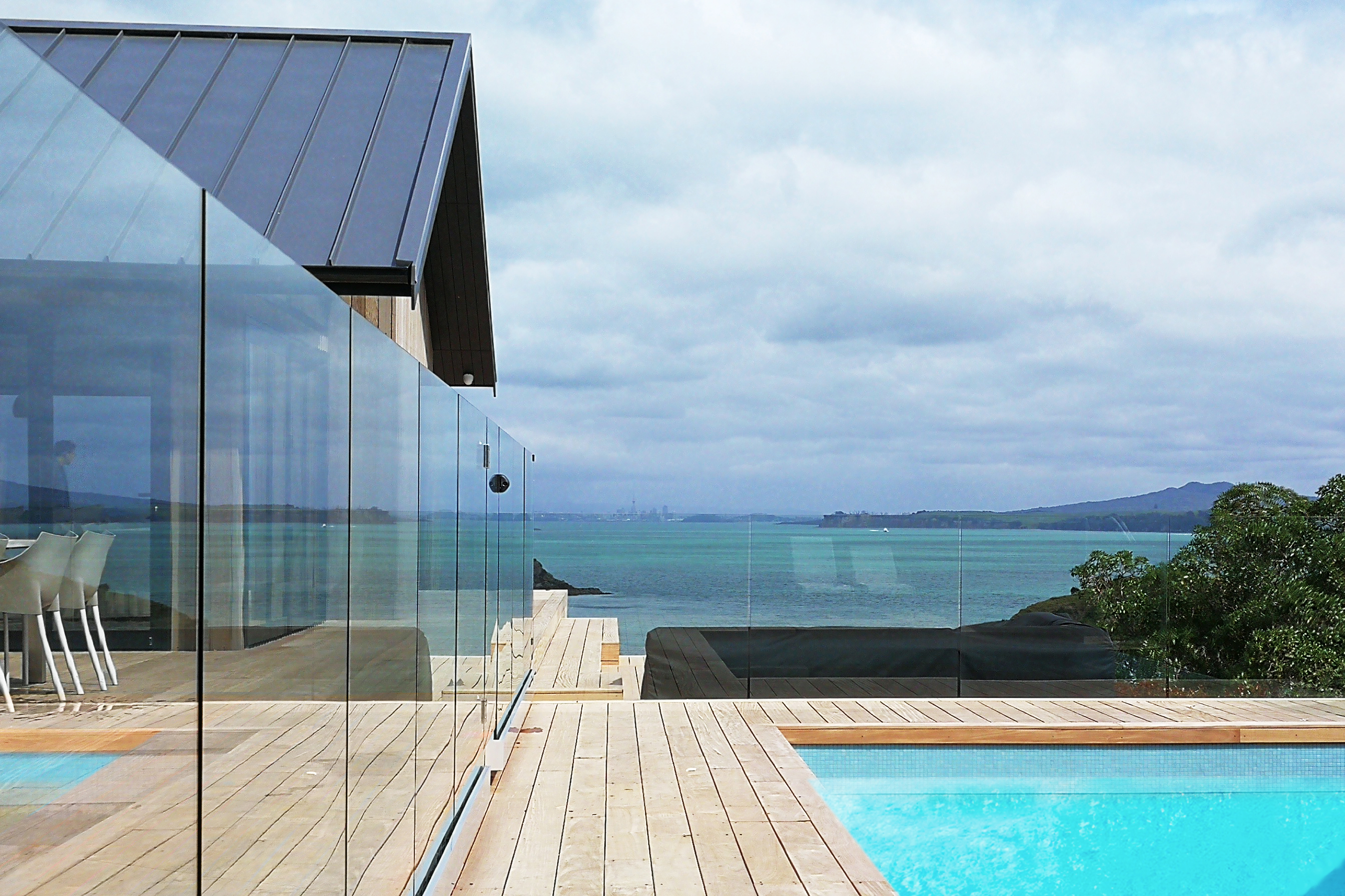 Things You Need to Know About Glass Pool Fencing in New Zealand