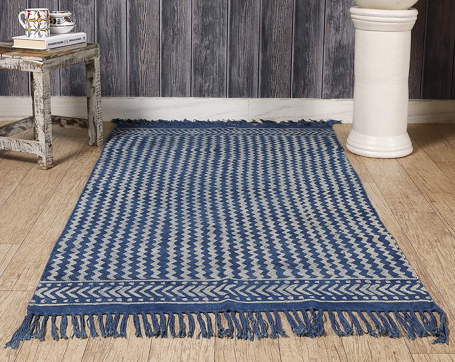 Floor rug