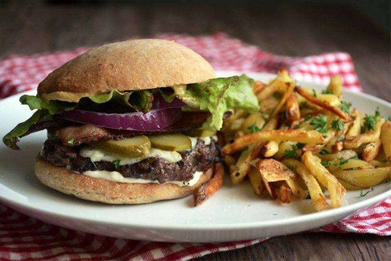 The Health Benefits of Eating Bison Meat Hamburgers