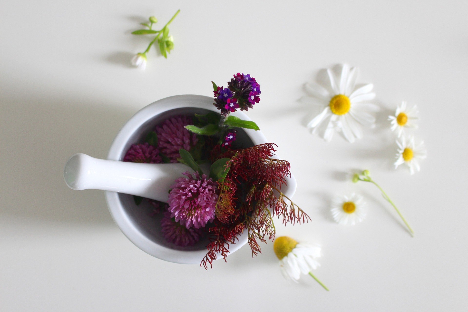 Get Glowing and Radiant Skin With Natural Face Products