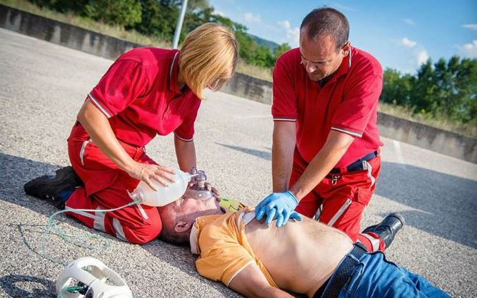 3 REASONS YOU NEED BLS TRAINING