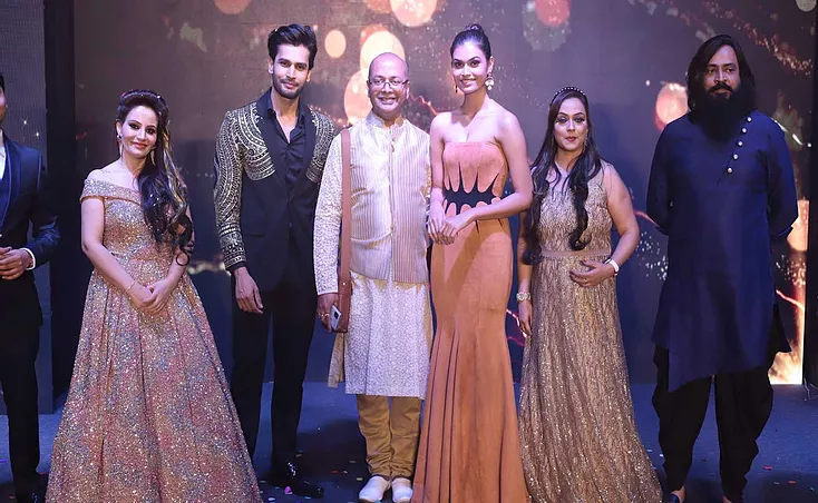Work with the best handloom fashion choreographer