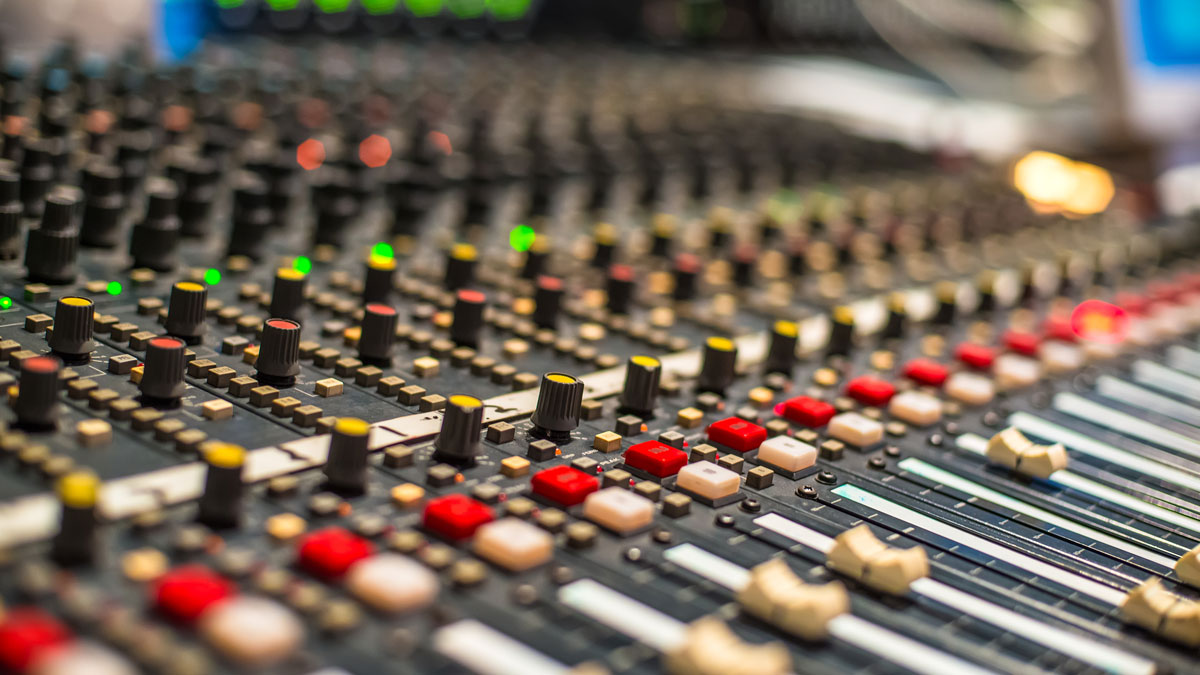 How to increase the Audio volume in Adobe Audition