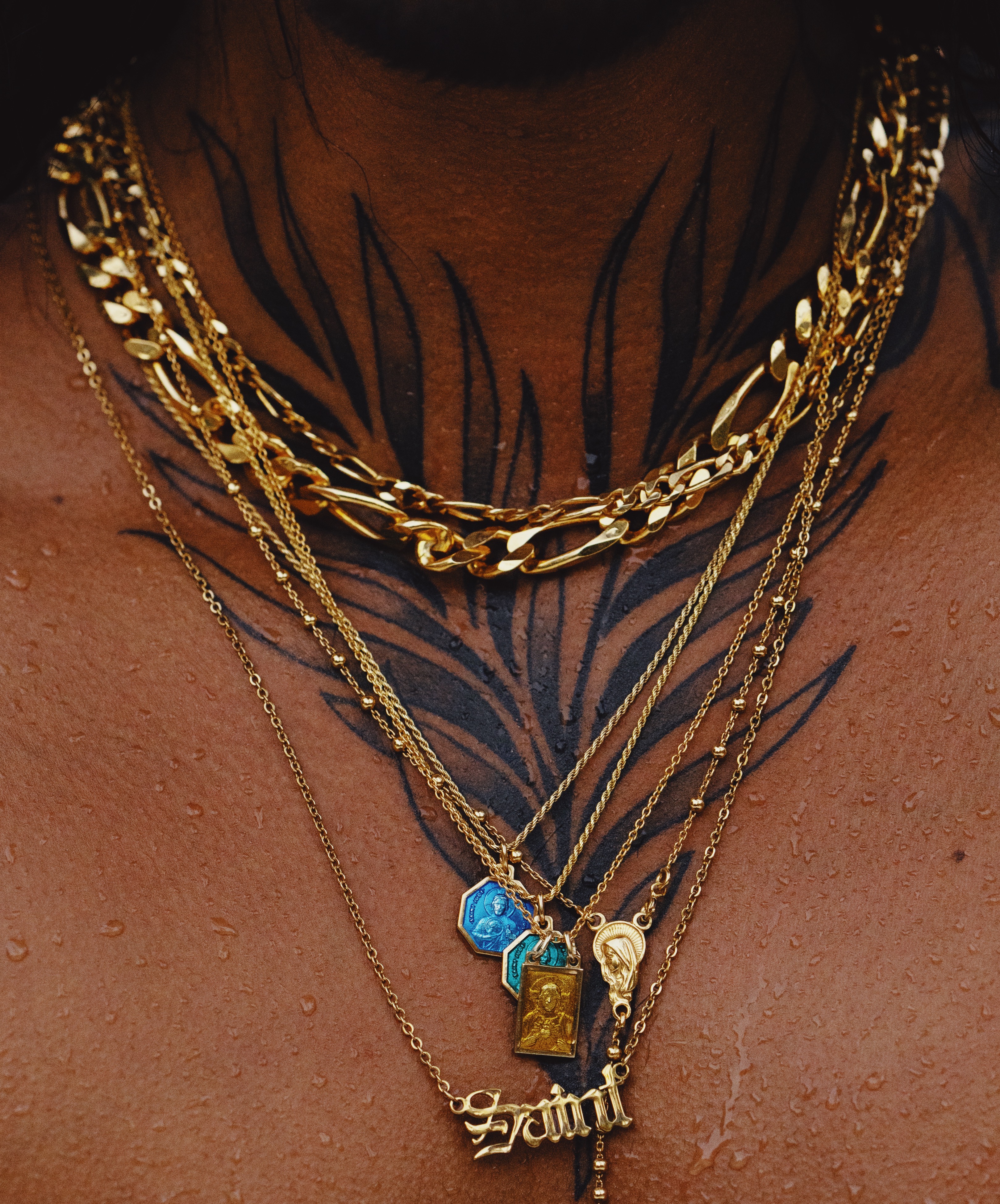 4 Reasons Why Men Should Wear A Necklace