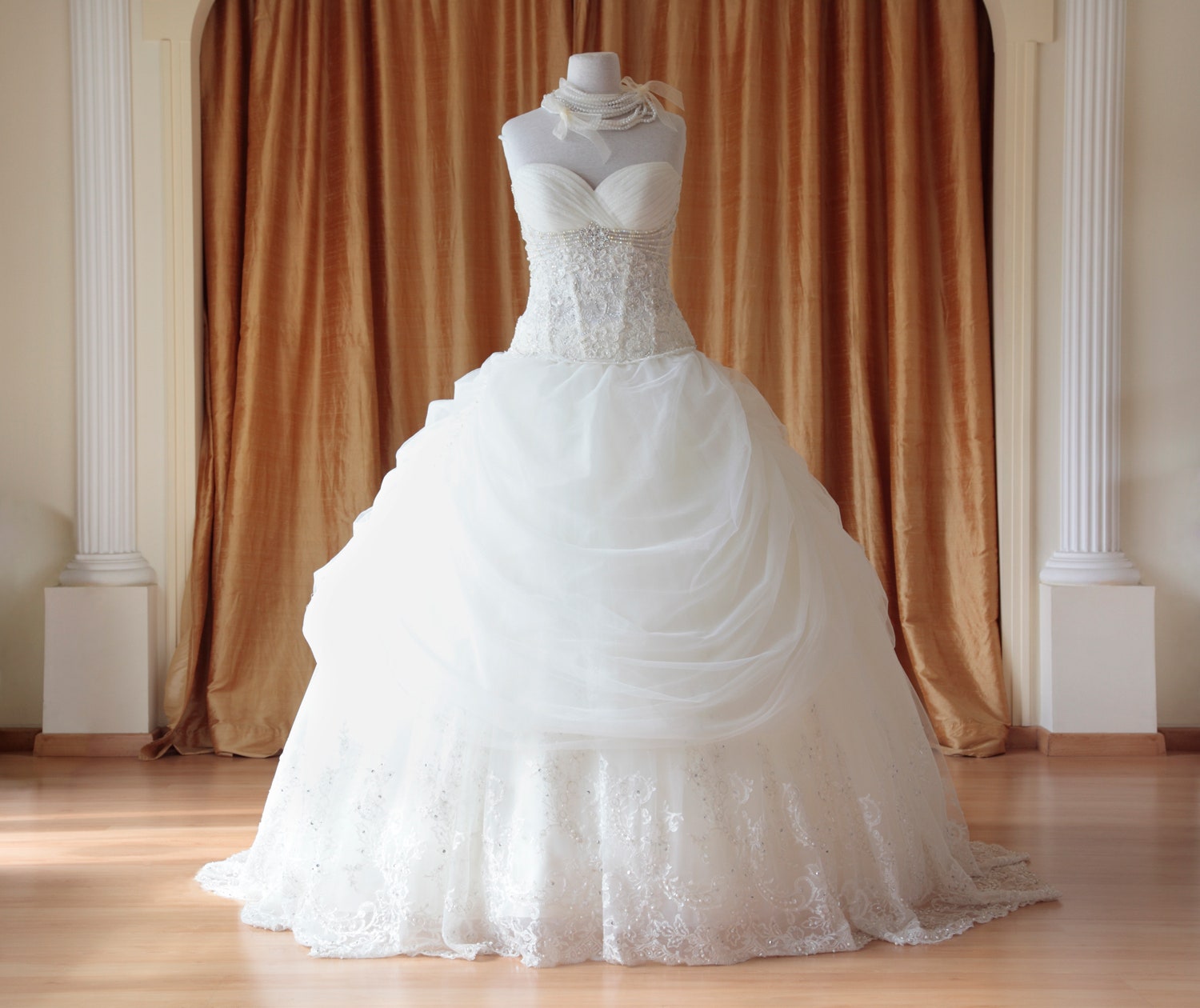 Global Wedding Dress Market Analysis | Industry Report 2027