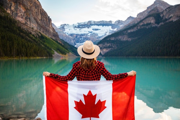 OVER 400,000 NEW INTERNATIONAL STUDENTS FLOCK TO CANADA IN 2019