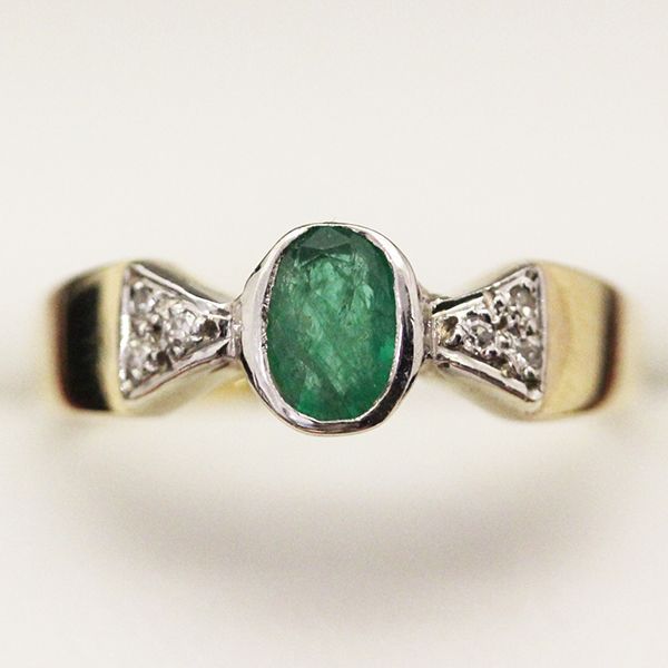 Stylish Oval Engagement Rings - Vintage Times