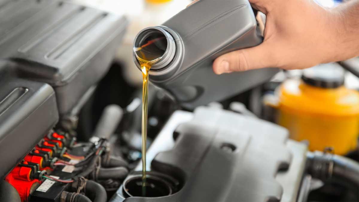 How To Check Engine Oil - Beginners Guide