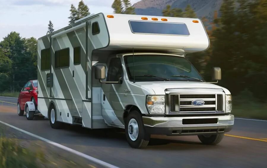What Is a Commercial Truck?
