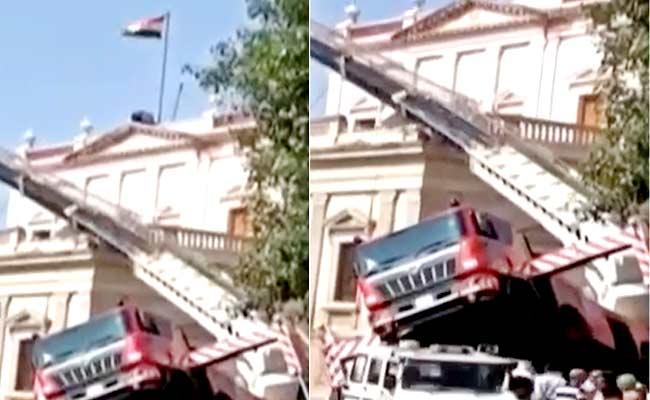 Madhya Pradesh: Three Municipal Corporation Employees Died in Gwalior for Installing National Flag