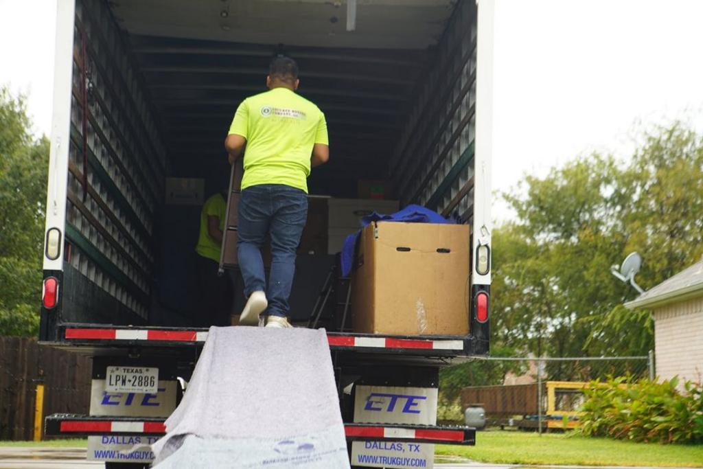 Local Moving company in Lake Worth TX