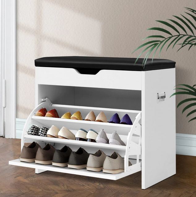 How should shoes be stored when they are being stored?