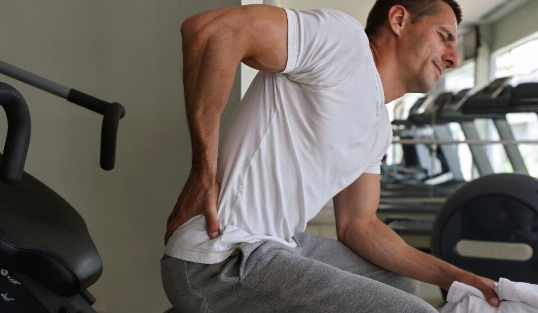 Tips on Reducing Back Pain While Weight Lifting