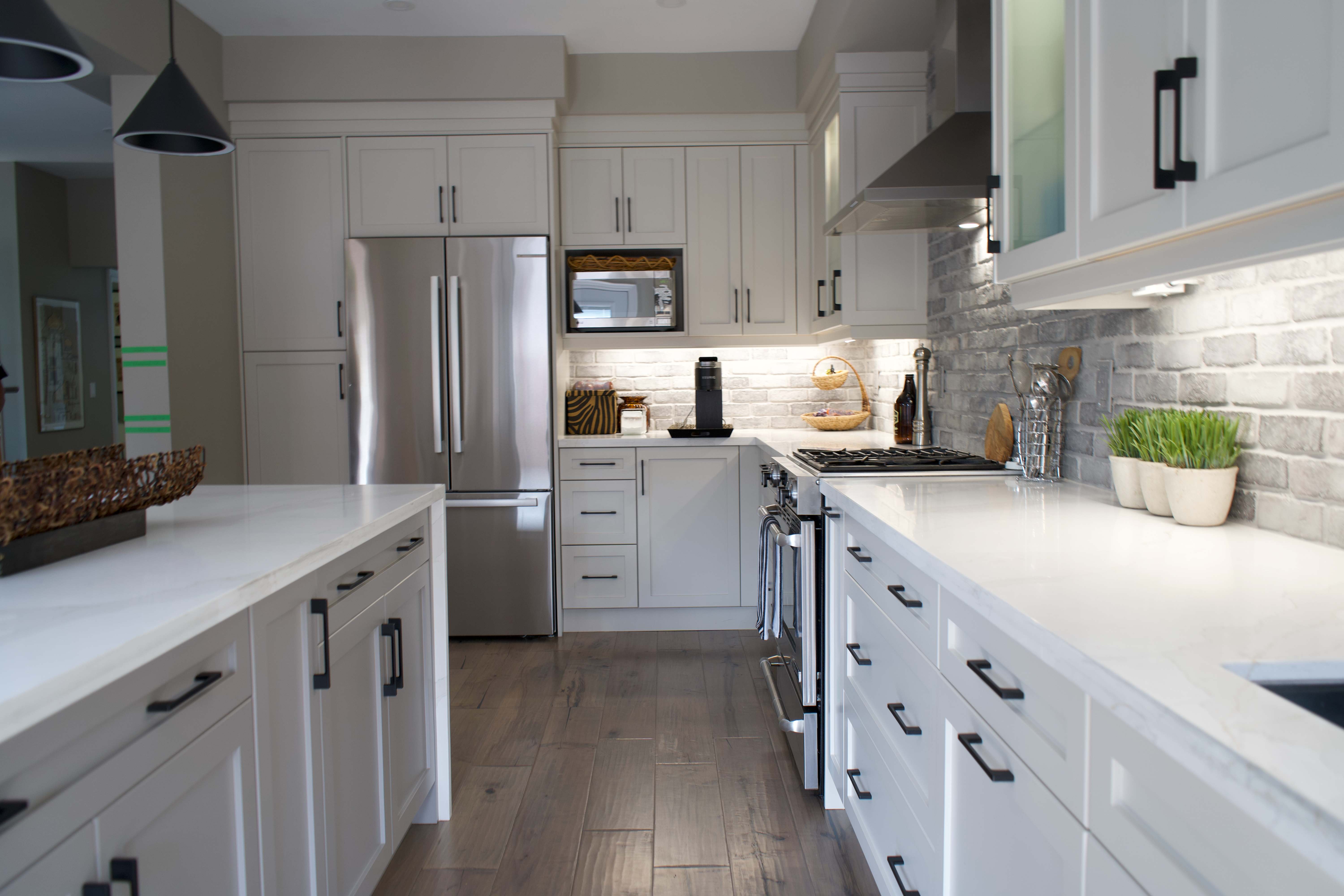 Kitchen Design Storage Solution with Aura Kitchens 