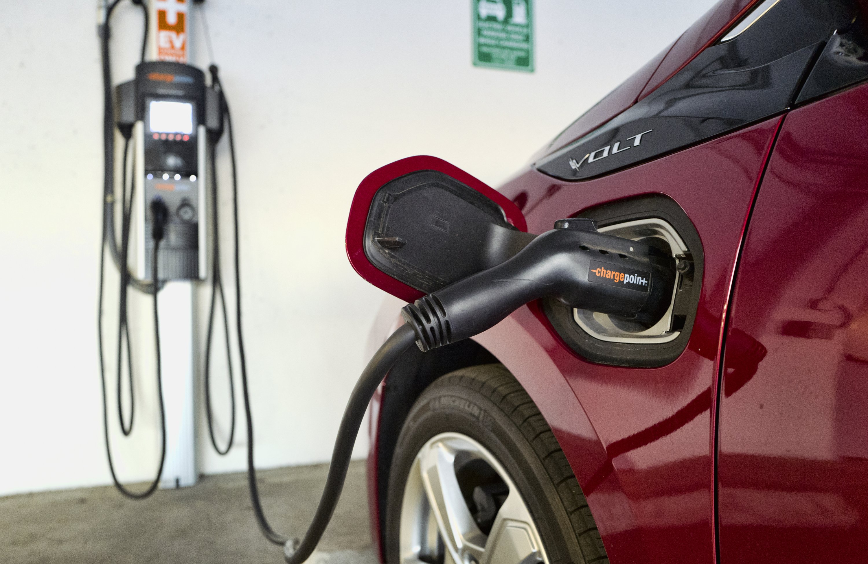 Global Electric Vehicle (EV) Charging Infrastructure Market Research Report 2021