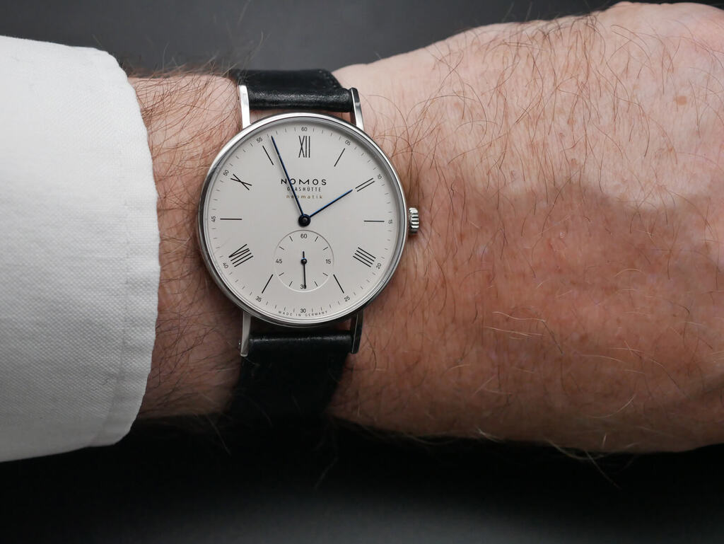 Best Watches To Buy To Look Good In Your Business Interactions