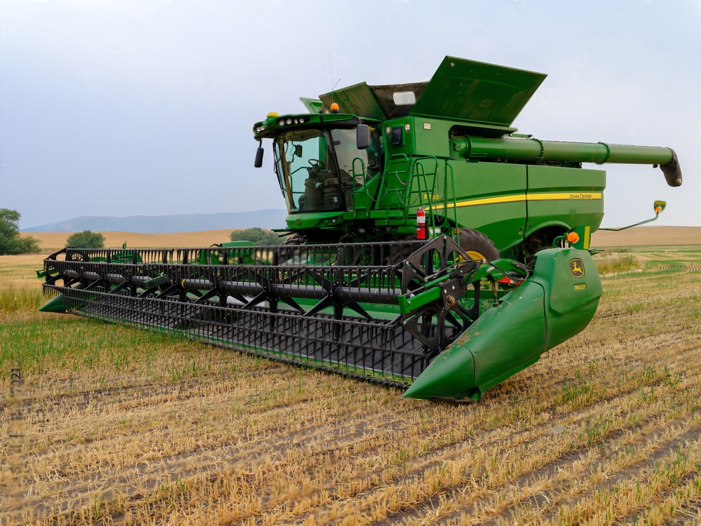 Boost Efficiency and Yield: John Deere Combines with XPR3 Concaves.