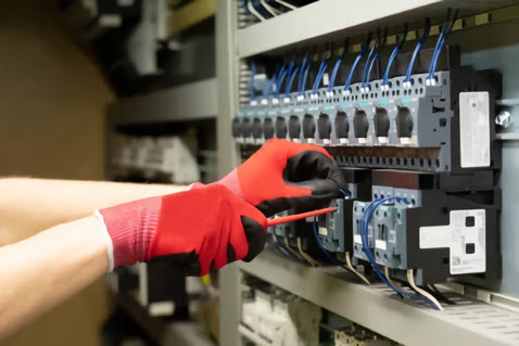 Identical UPS Operation and Power Protection Equipments - Part 1