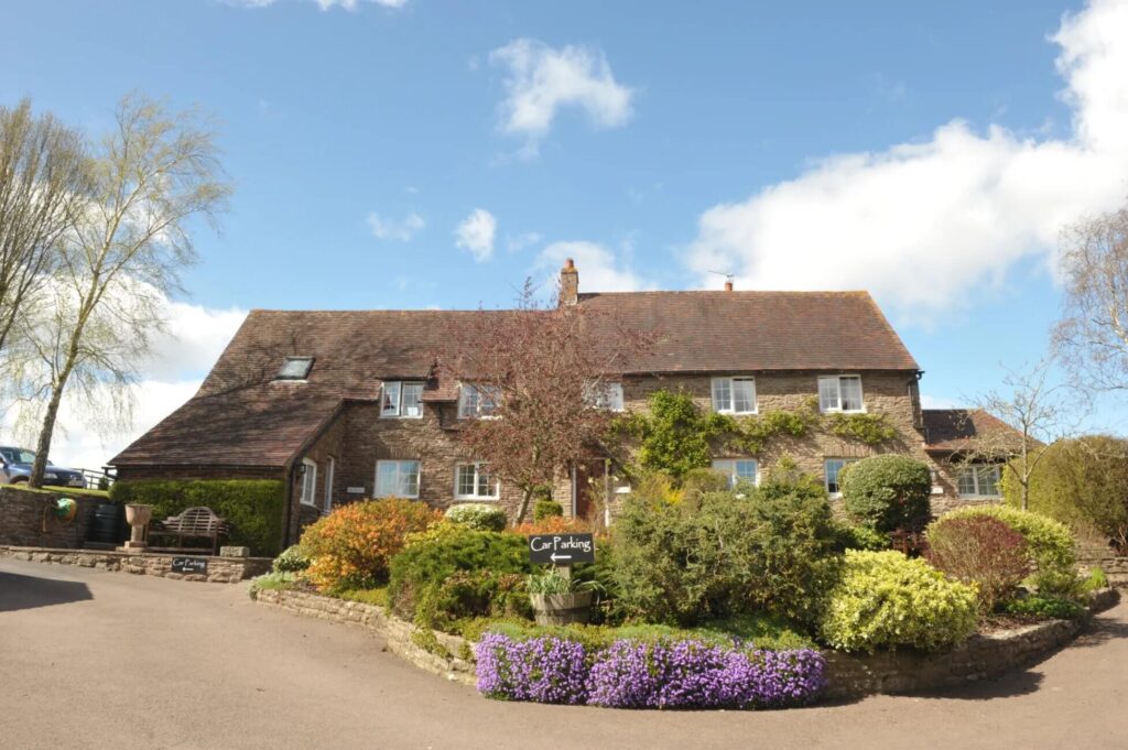 Wondering About Farm Cottage To Buy? Then These Are The Key Points Which You Should Consider When Making A Booking Decision