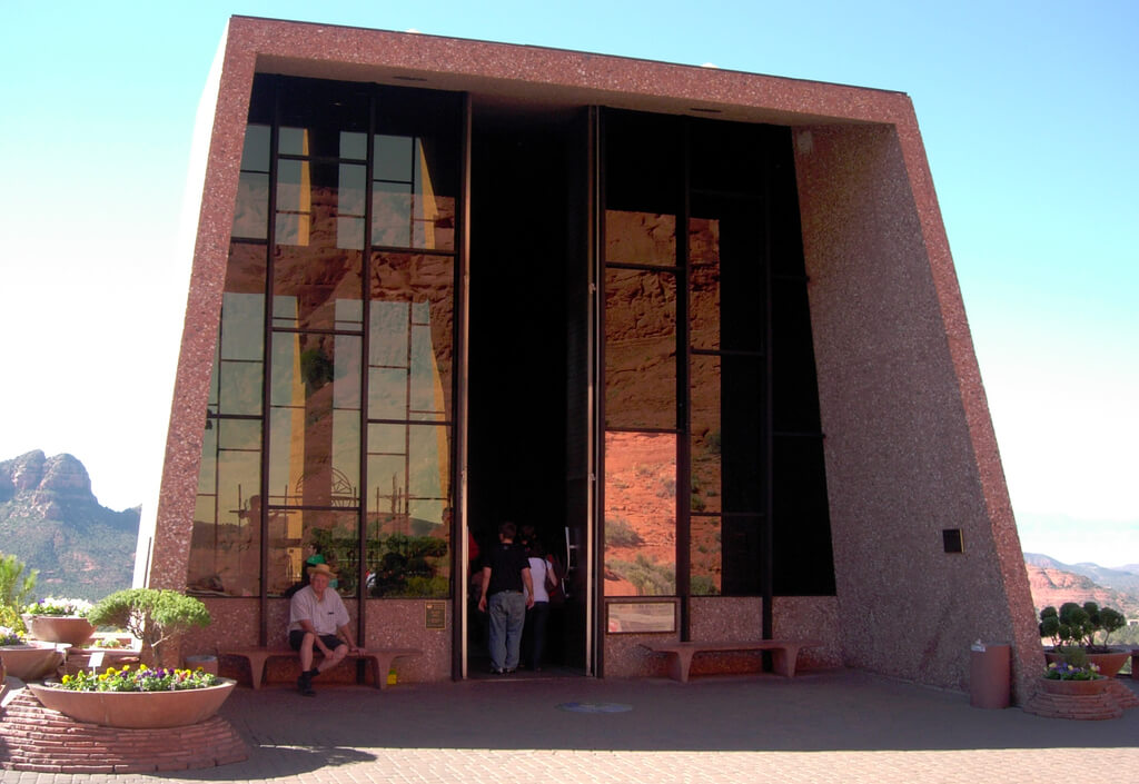 Chapel of The Holy Cross: A Church With an Idiosyncratic Structure