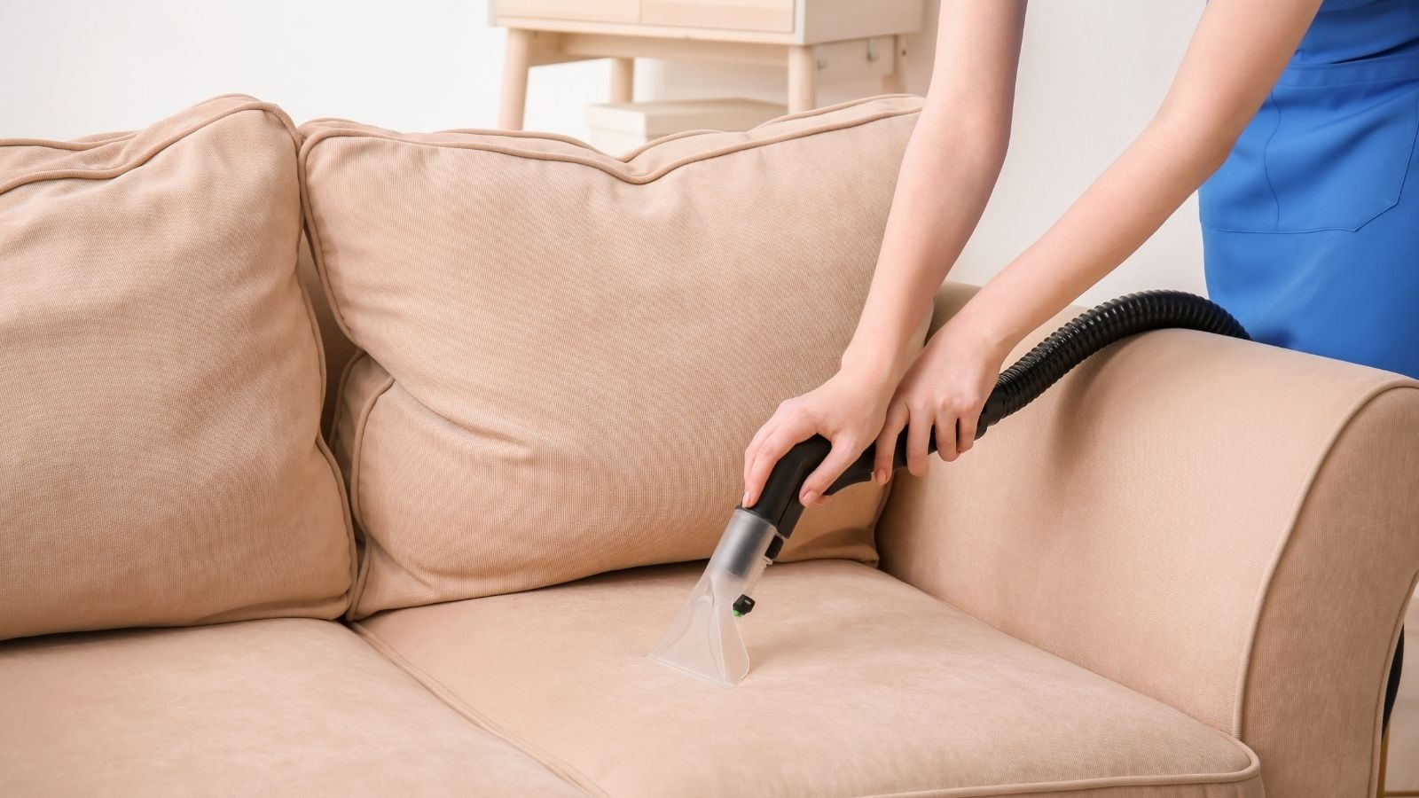 How to Clean Upholstered Chairs?
