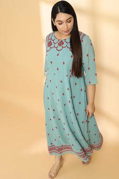 Embrace the new trend of plus size clothing online