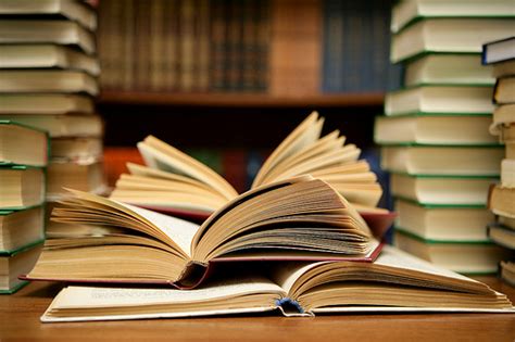 Why Is 1 On 1 Individual English Tutoring Better Than Traditional Tutoring?
