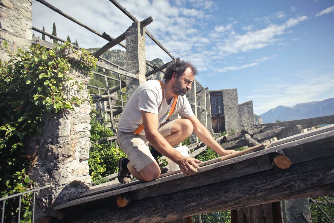 How to know whether your project worker has done a decent rooftop rebuilding position?