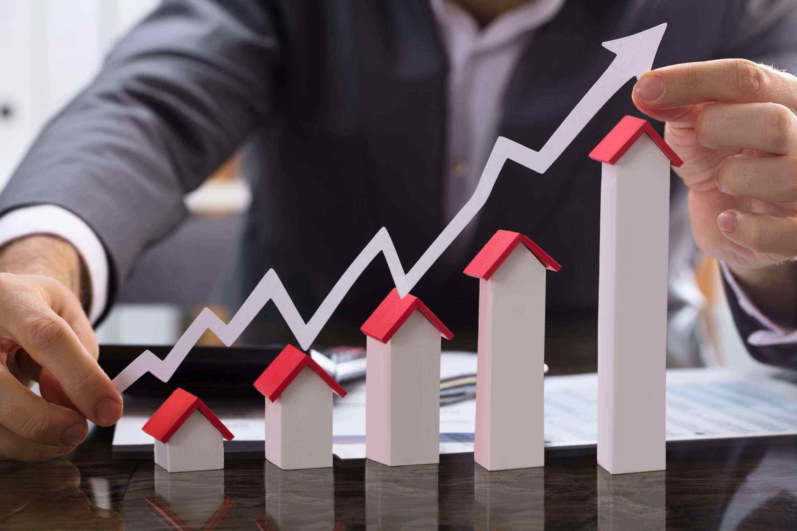 Real Estate Market Trends For 2021: Is It Worth Investing This Year?
