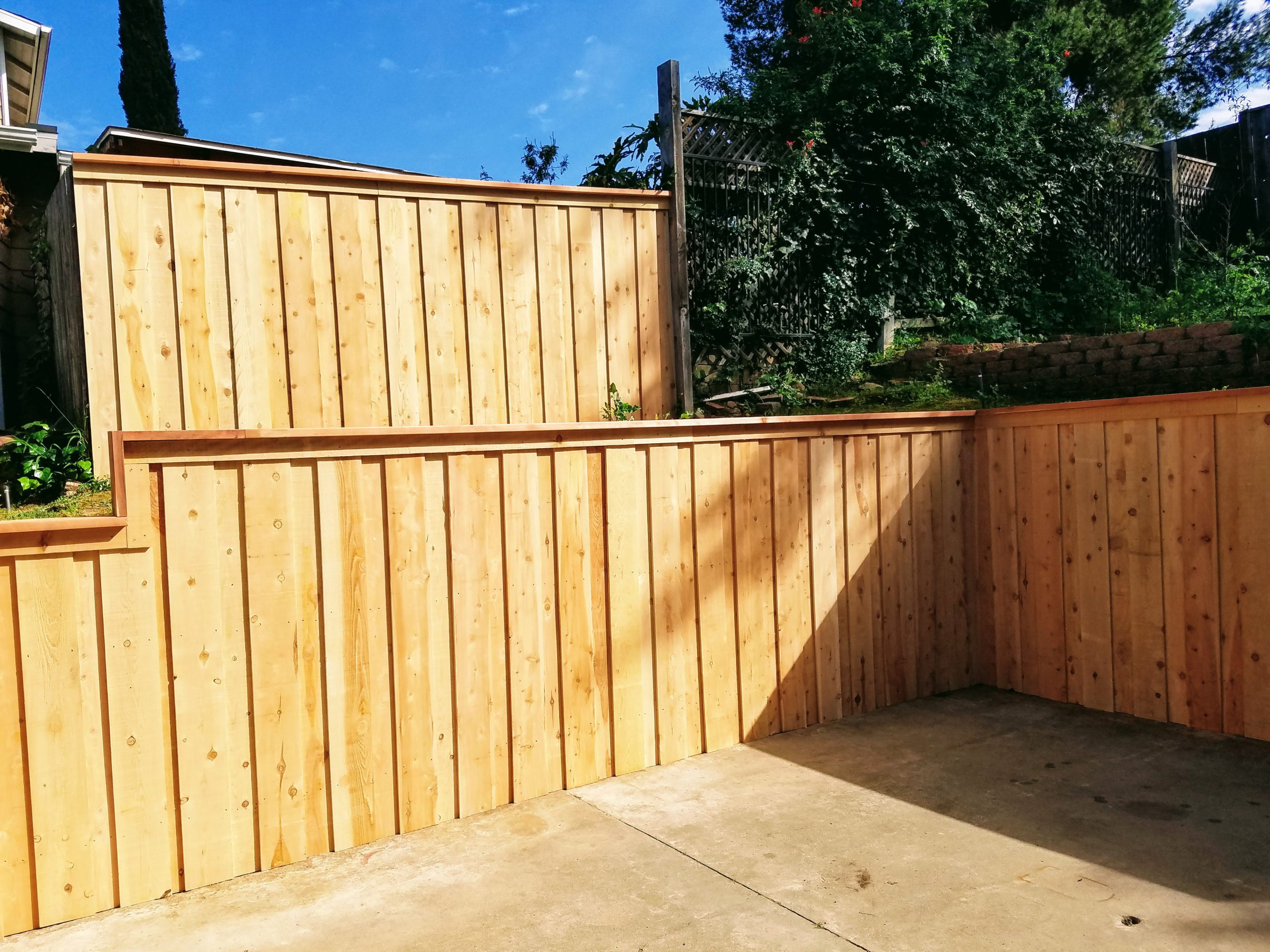 Wooden Cap & Trim Fence Installations Services