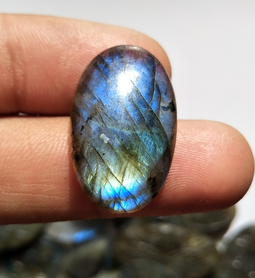 A brief guide to Labradorite Stone