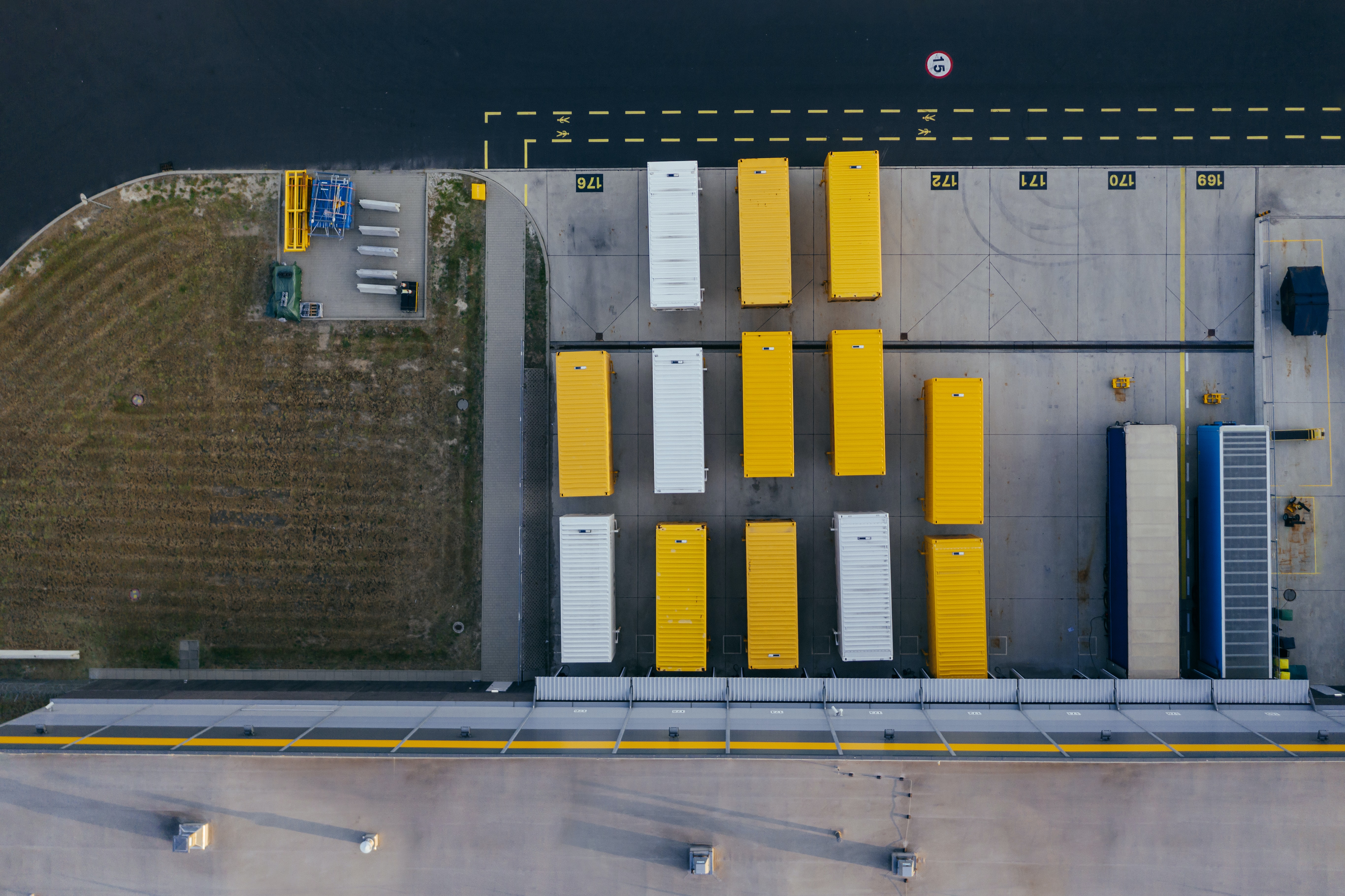 Why Custom Software is the Way Forward within the Logistics Industry