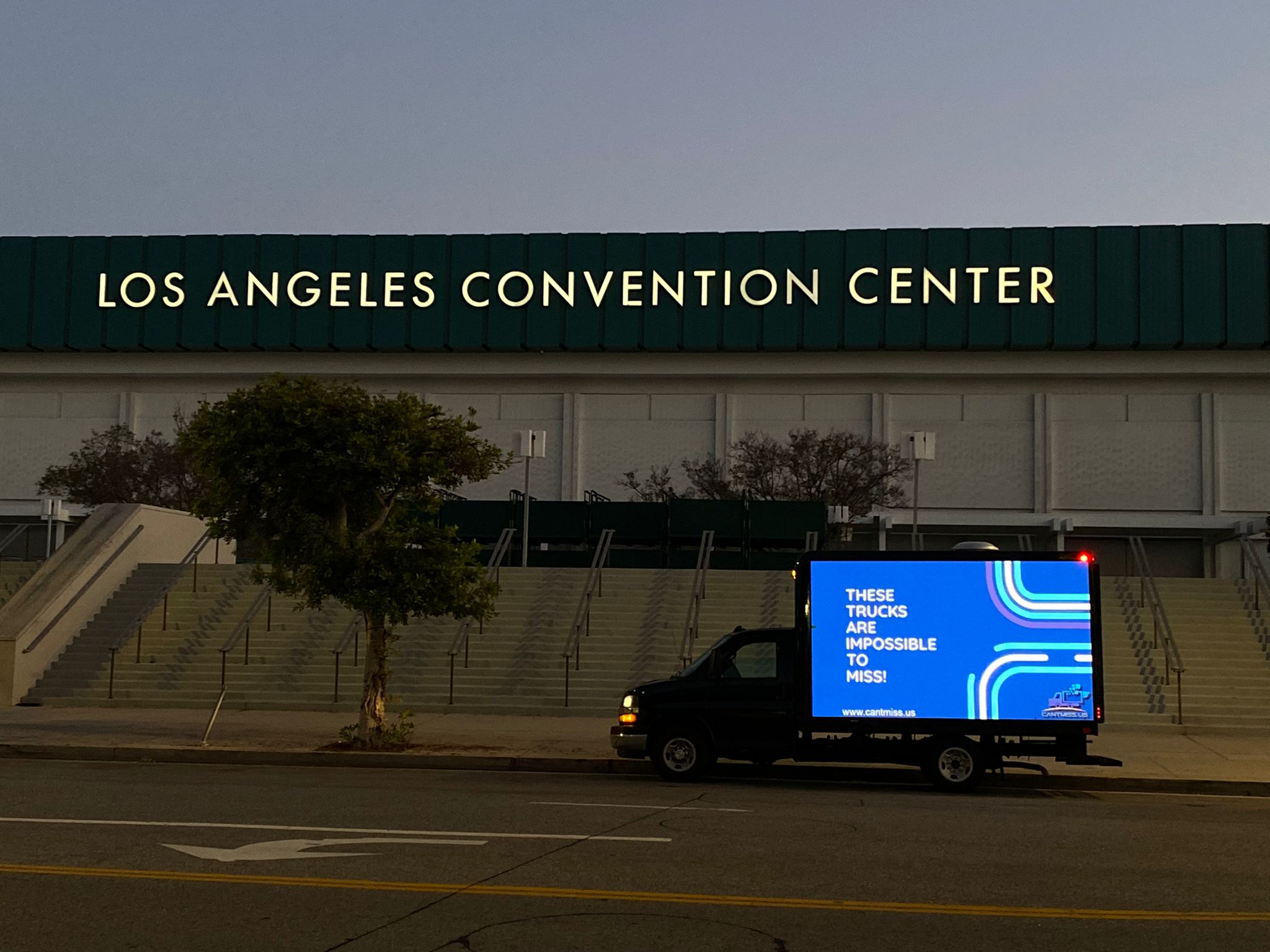 Digital Mobile Billboard -  Digital Trucks are impossible to Miss