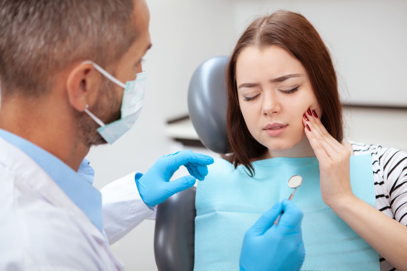 How can I look for a dependable dentist in Gainesville FL?