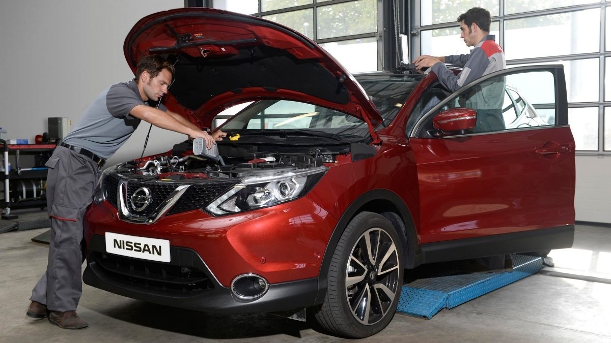 Consider these 7 important factors while selecting a Nissan service manual: