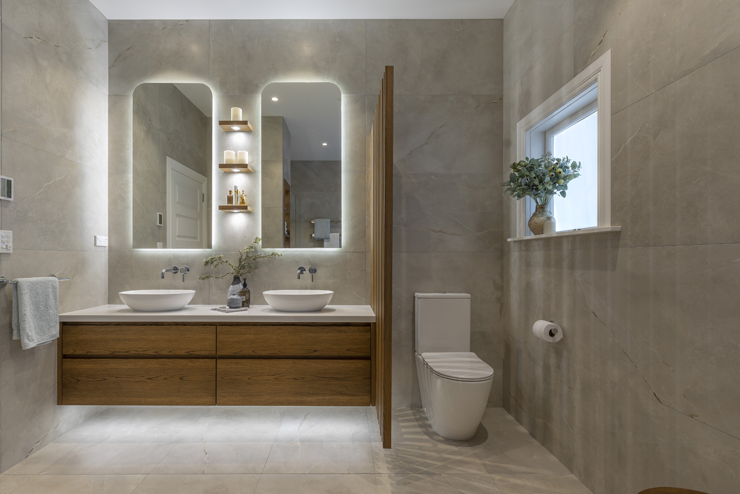 Hiring a professional kitchen designer has advantages what ones?