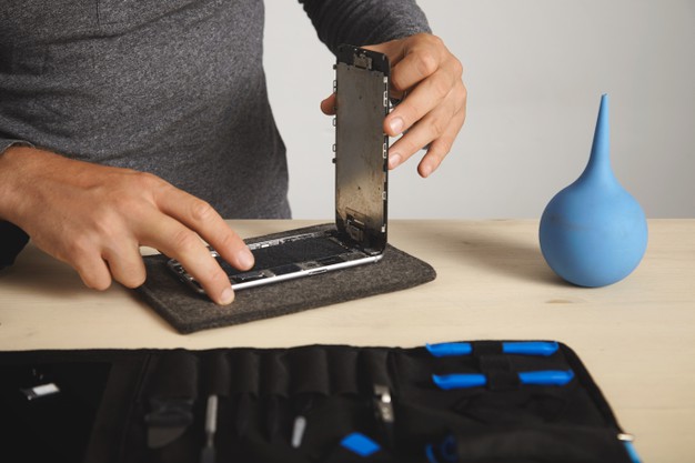 Choose Cost-effective iPad Screen Repair with Professionals