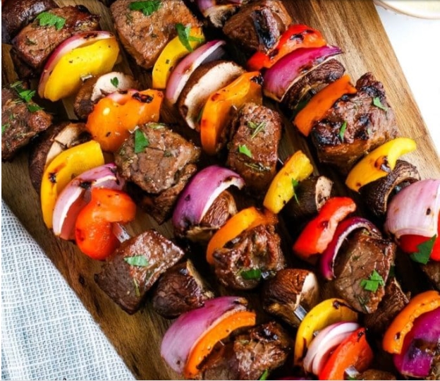 Grilled Steak Kabobs – Easy Summer Dinner