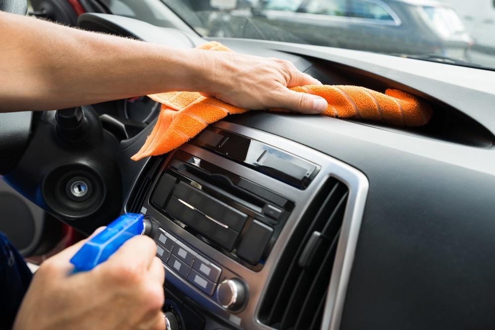 What is the best cleaner for car dashboard?