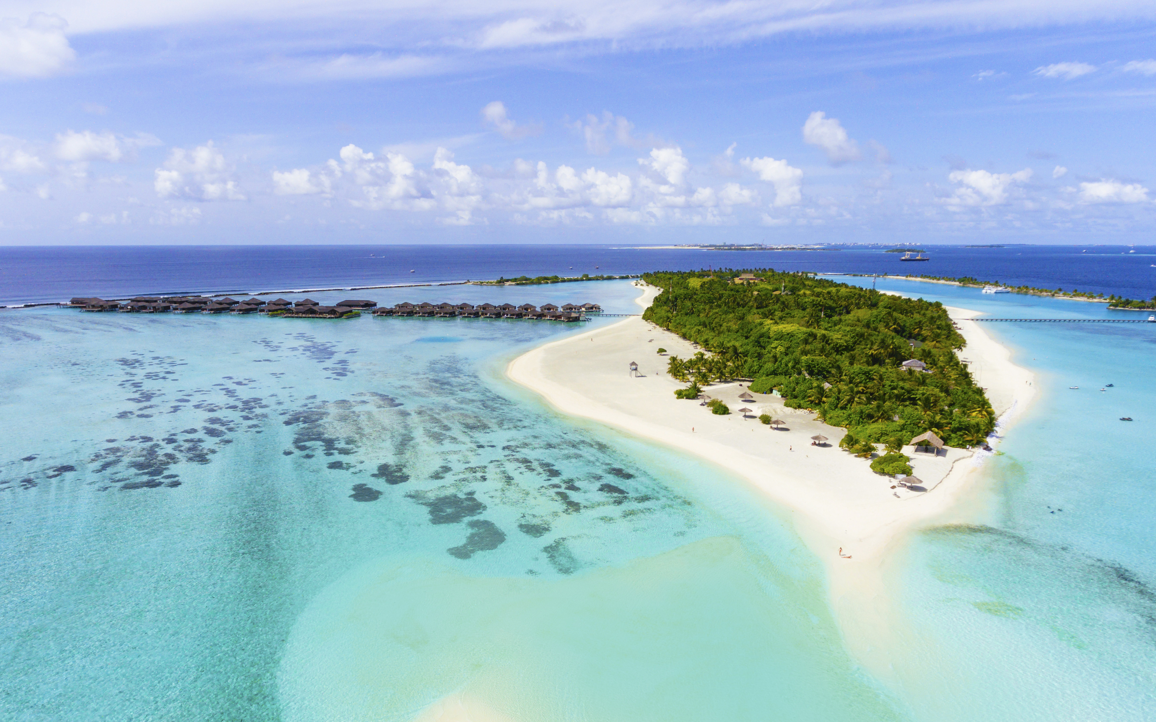 Maldives Dining - Mumbai to Maldives Tour Package