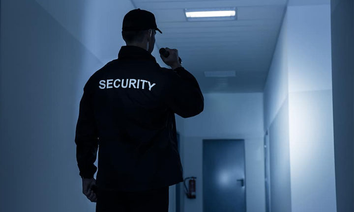 Important Equipment That Needs To be Carry By Security Guard
