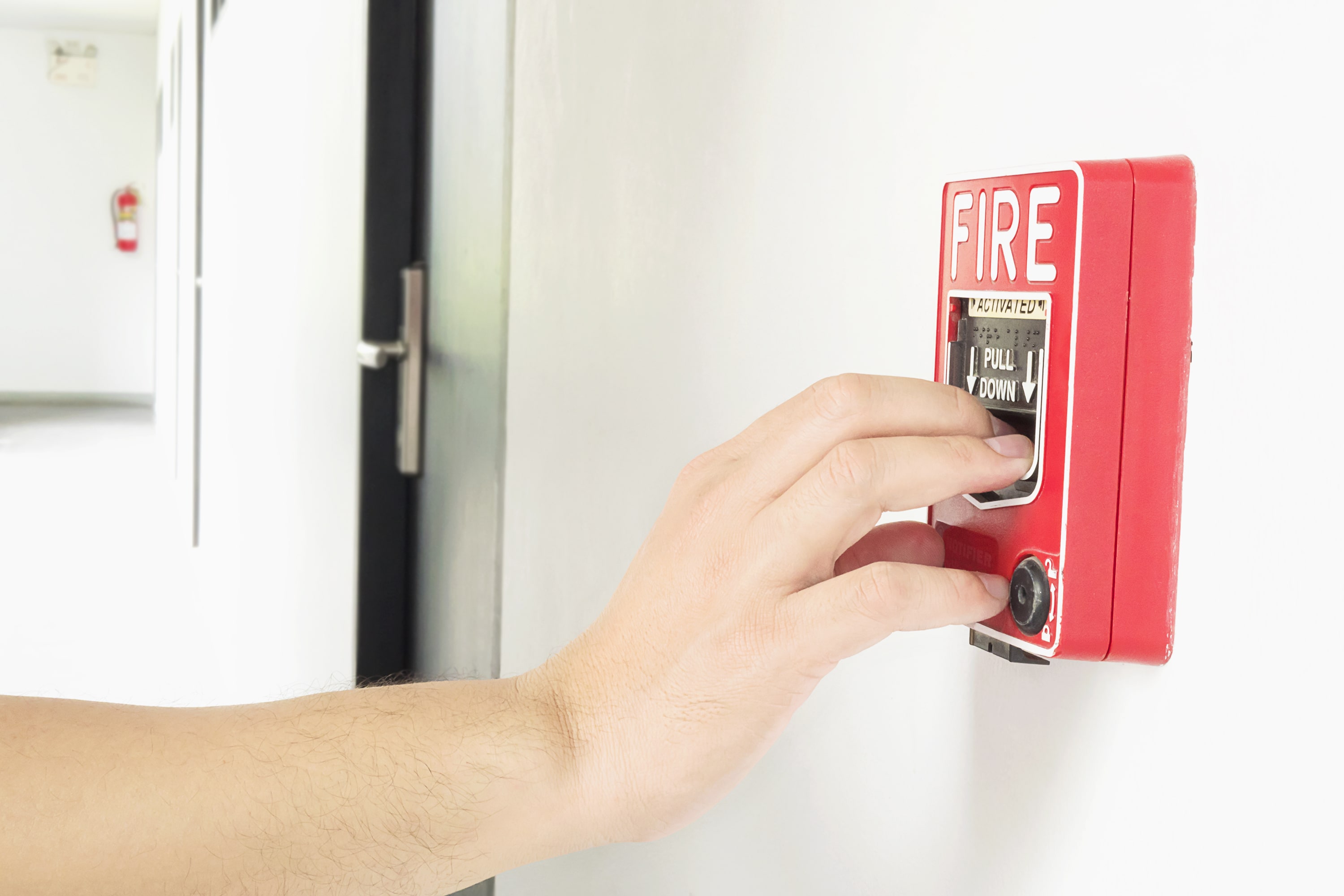 Fire Extinguishers vs. Fire Suppression Systems: Choosing the Right Fire Safety Equipment