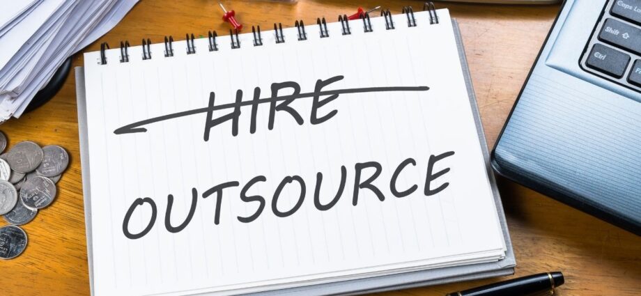 Choosing the Best Digital Marketing Solutions: Outsource or In-House?
